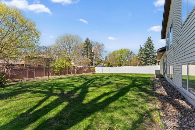 1889 Hamline Avenue N, Falcon Heights, MN 55113