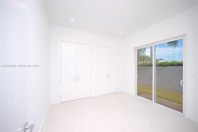 10381 NW 67th Ter, Doral, FL 33178