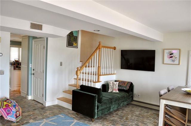 57 Green Street, Portsmouth, RI 02871