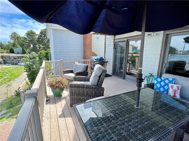 57 Green Street, Portsmouth, RI 02871