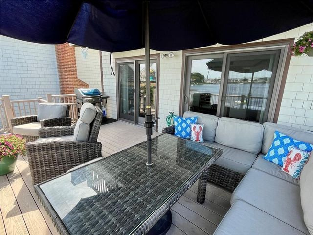 57 Green Street, Portsmouth, RI 02871