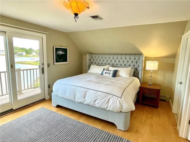 57 Green Street, Portsmouth, RI 02871