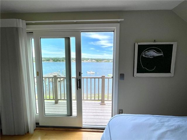 57 Green Street, Portsmouth, RI 02871