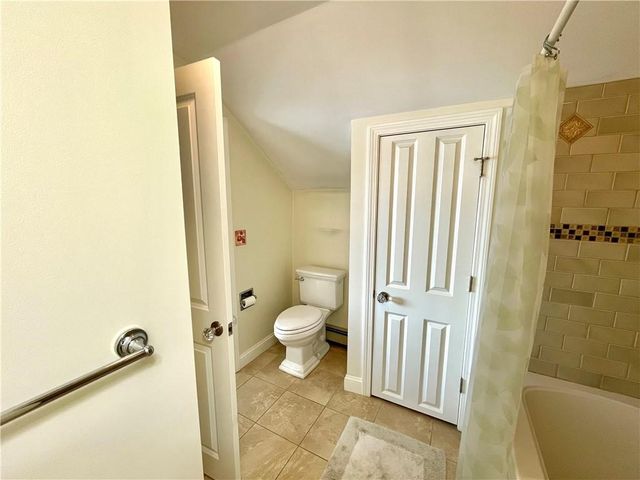57 Green Street, Portsmouth, RI 02871