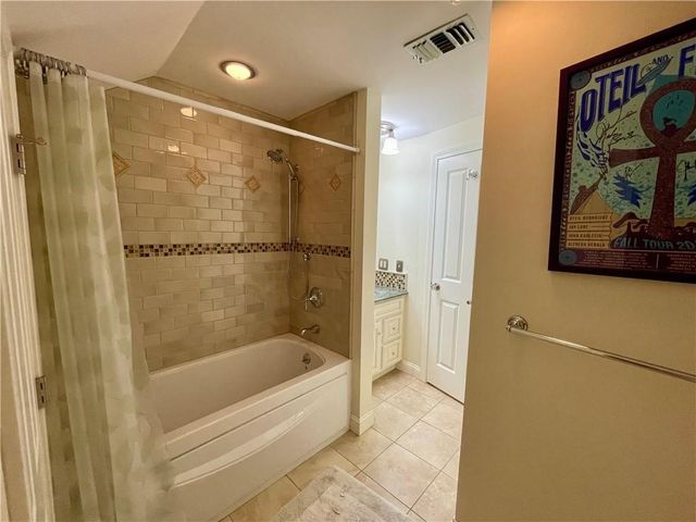 57 Green Street, Portsmouth, RI 02871