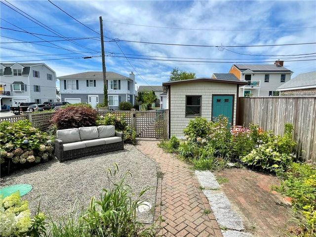 57 Green Street, Portsmouth, RI 02871