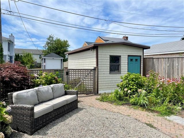57 Green Street, Portsmouth, RI 02871