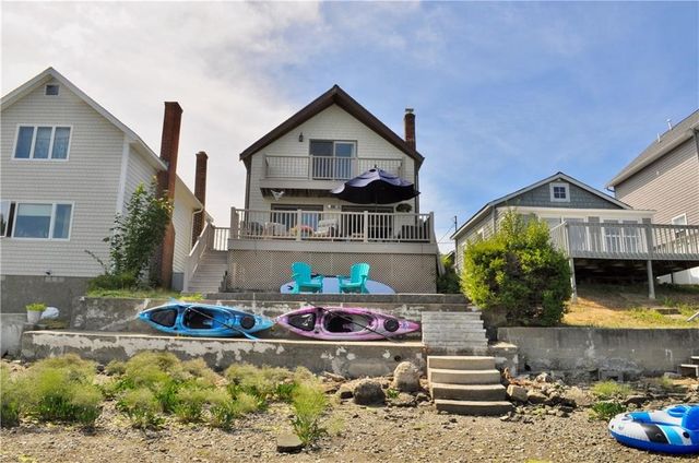 57 Green Street, Portsmouth, RI 02871