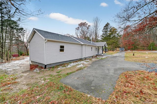 16 Nightingale Trail E, Wurtsboro, NY 12790