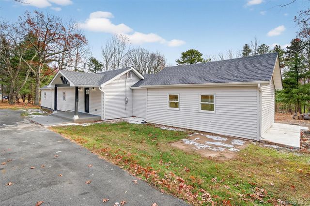 16 Nightingale Trail E, Wurtsboro, NY 12790