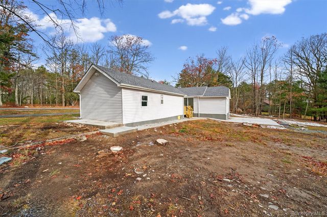 16 Nightingale Trail E, Wurtsboro, NY 12790