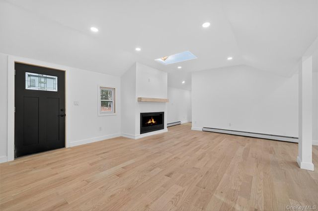 16 Nightingale Trail E, Wurtsboro, NY 12790