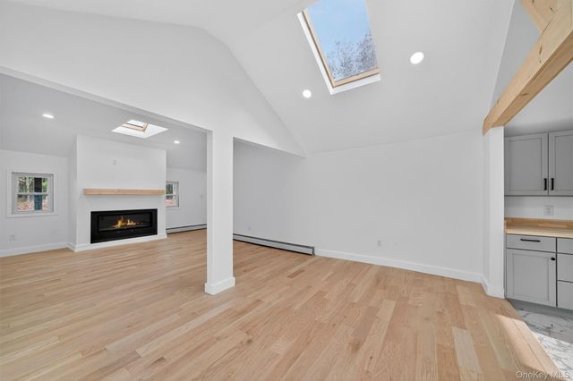 16 Nightingale Trail E, Wurtsboro, NY 12790