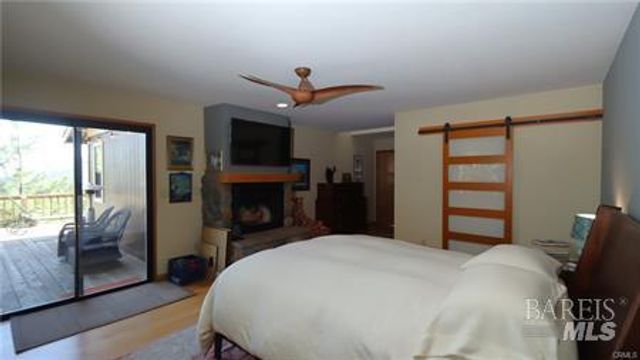 9714 St Helena Dr, Cobb, CA 95426