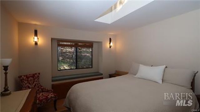 9714 St Helena Dr, Cobb, CA 95426