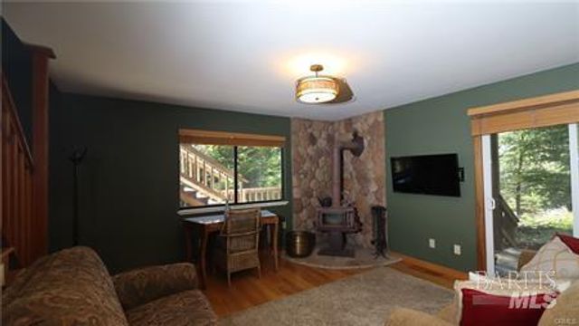 9714 St Helena Dr, Cobb, CA 95426