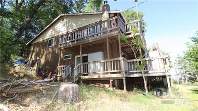 9714 St Helena Dr, Cobb, CA 95426