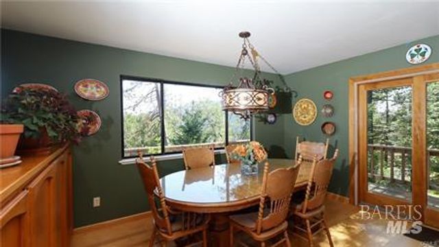 9714 St Helena Dr, Cobb, CA 95426