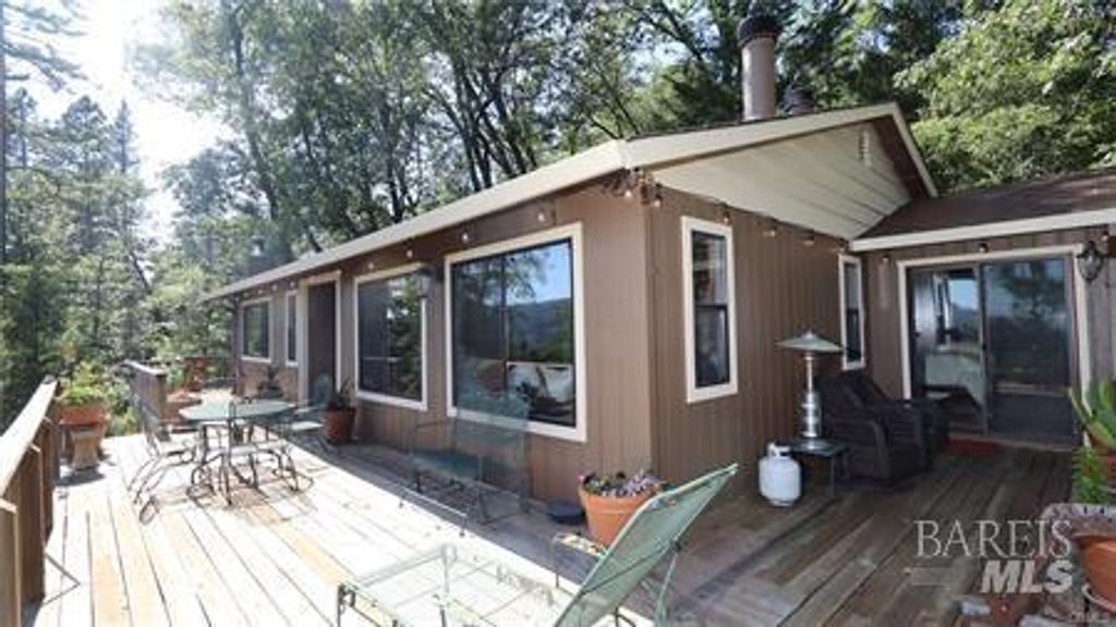 9714 St Helena Dr, Cobb, CA 95426