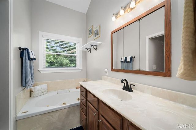 20220 Inverness Drive, Marthasville, MO 63357