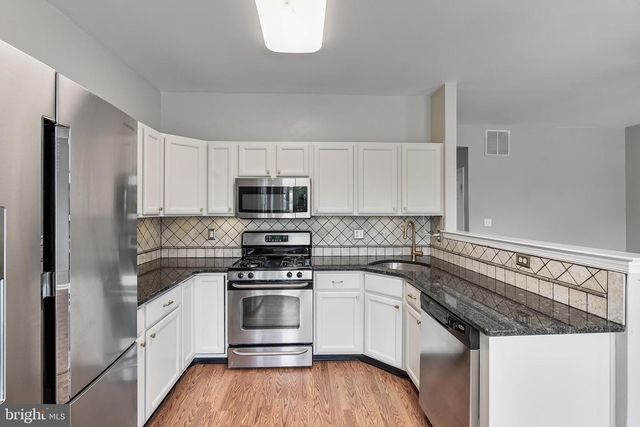 7 MOHAWK TRL, Burlington, NJ 08016