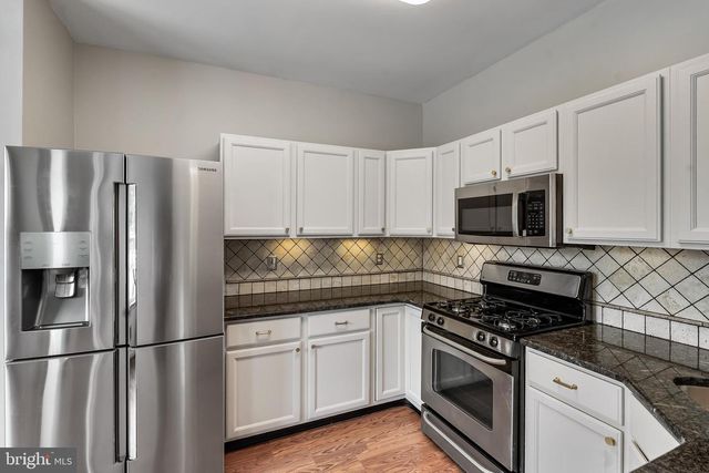 7 MOHAWK TRL, Burlington, NJ 08016