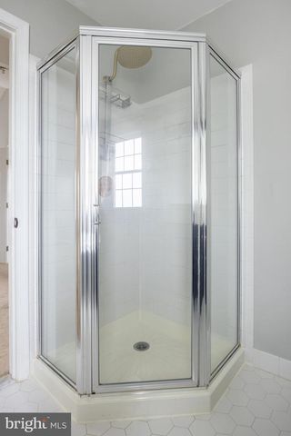 7 MOHAWK TRL, Burlington, NJ 08016