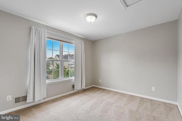 7 MOHAWK TRL, Burlington, NJ 08016