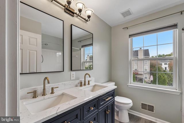 7 MOHAWK TRL, Burlington, NJ 08016