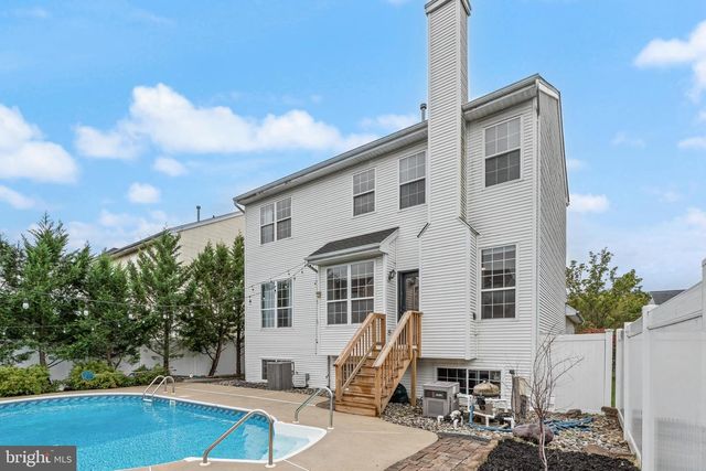 7 MOHAWK TRL, Burlington, NJ 08016