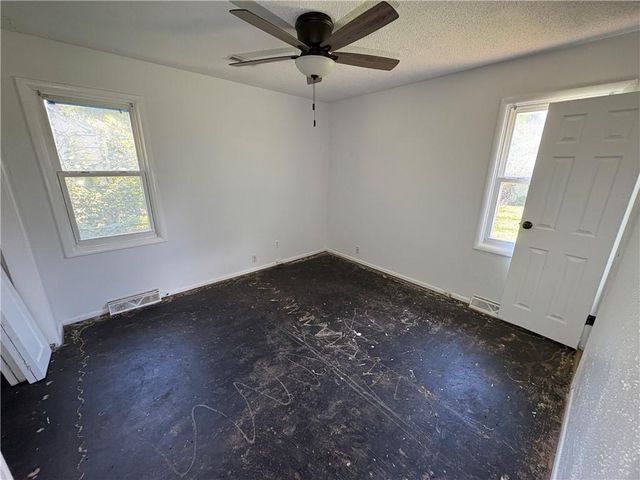 8511 E 110th Terrace, Kansas City, MO 64134