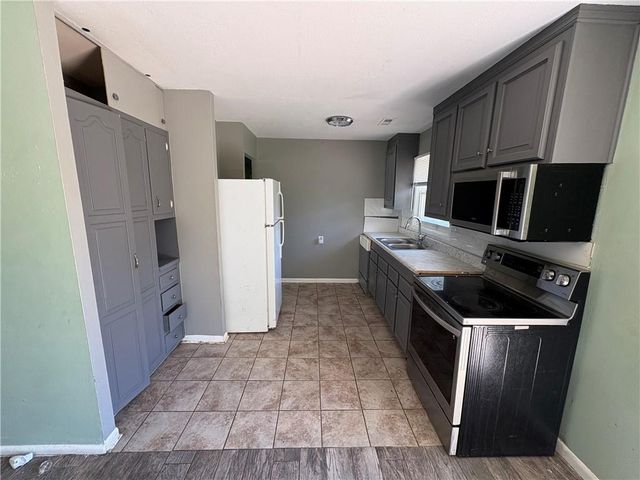 8511 E 110th Terrace, Kansas City, MO 64134