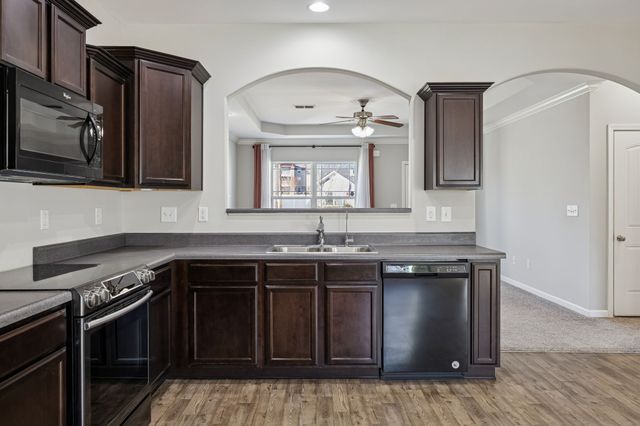 2145 Longhunter Chase Dr, Spring Hill, TN 37174