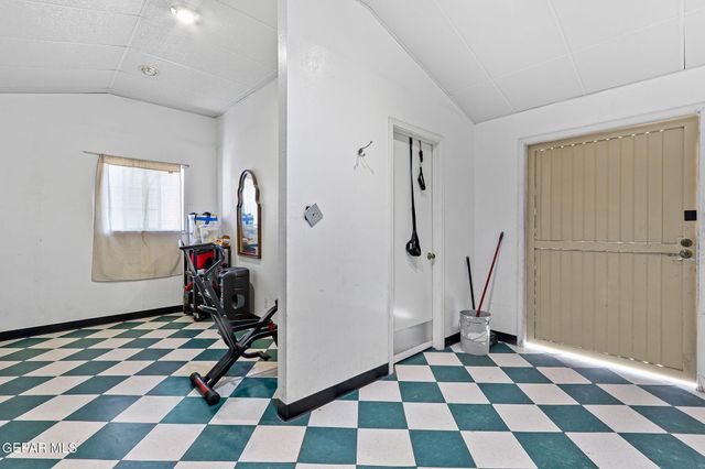 3104 Van Buren Avenue, El Paso, TX 79930
