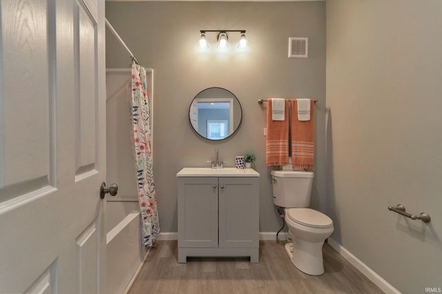 809 E Columbia Street, Evansville, IN 47711