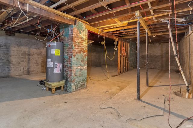 809 E Columbia Street, Evansville, IN 47711
