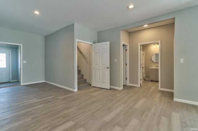 809 E Columbia Street, Evansville, IN 47711