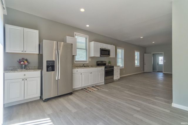 809 E Columbia Street, Evansville, IN 47711