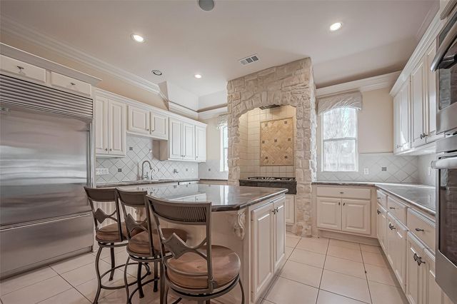 14010 Barnhart Boulevard, Houston, TX 77077