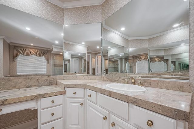 14010 Barnhart Boulevard, Houston, TX 77077