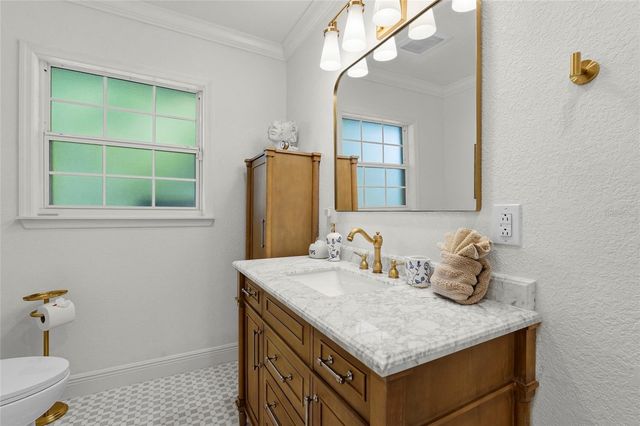 7746 WESTMORELAND DRIVE, Sarasota, FL 34243