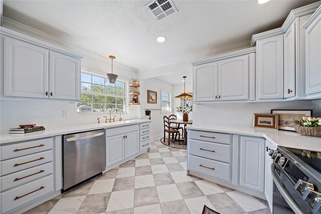 7746 WESTMORELAND DRIVE, Sarasota, FL 34243