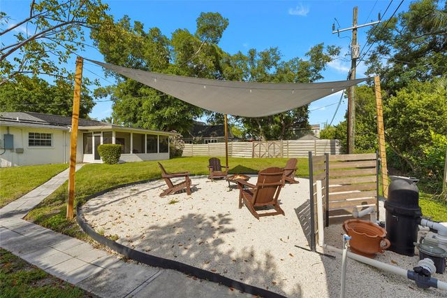 7746 WESTMORELAND DRIVE, Sarasota, FL 34243