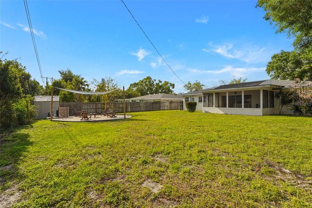 7746 WESTMORELAND DRIVE, Sarasota, FL 34243