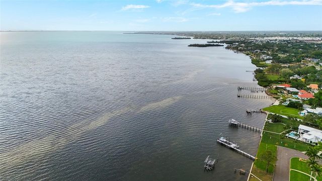 7746 WESTMORELAND DRIVE, Sarasota, FL 34243