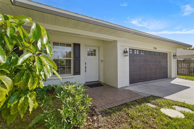 7746 WESTMORELAND DRIVE, Sarasota, FL 34243