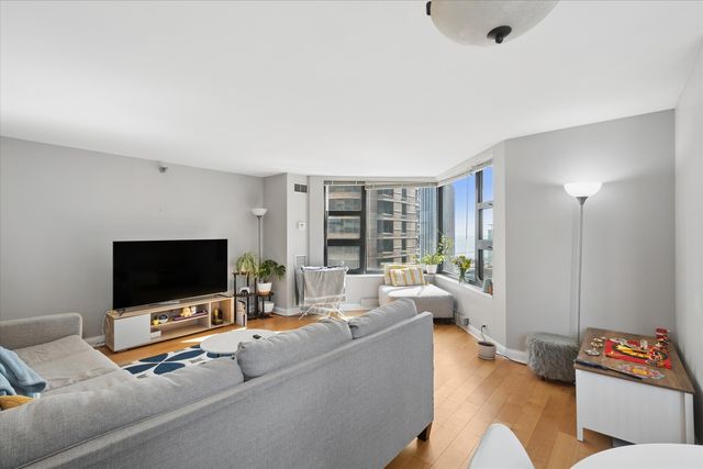401 E Ontario Street 2902, Chicago, IL 60611