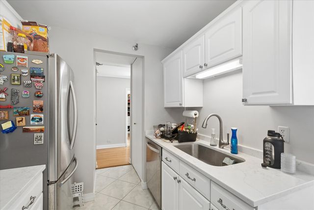 401 E Ontario Street 2902, Chicago, IL 60611