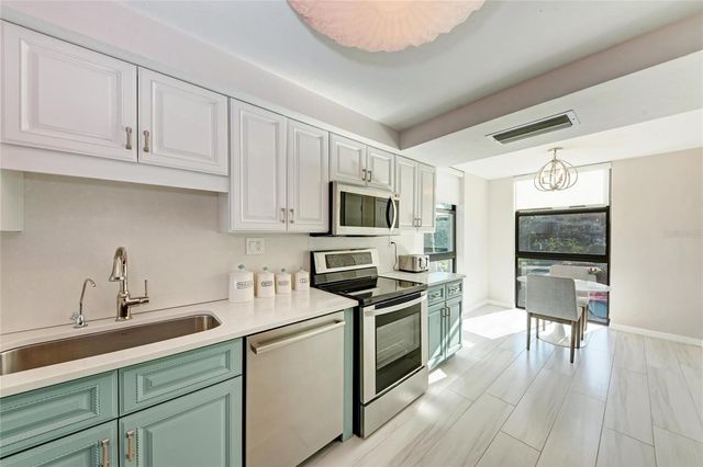 1510 1ST AVENUE W 205, Bradenton, FL 34205