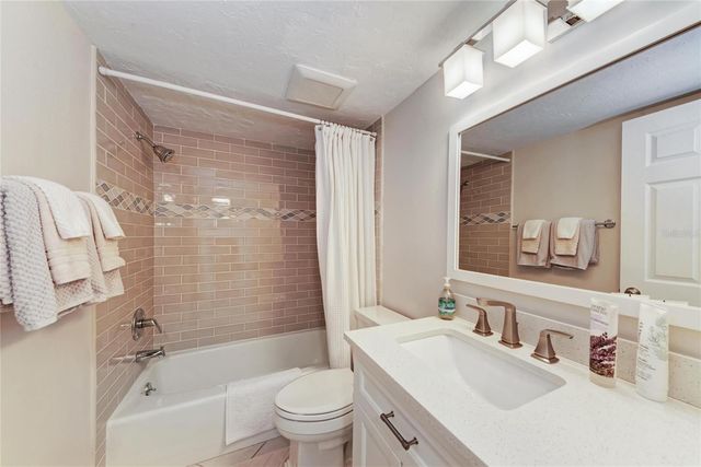 1510 1ST AVENUE W 205, Bradenton, FL 34205